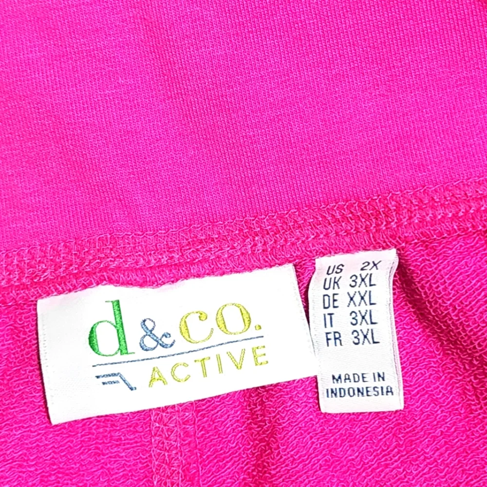 NWOT ... D & Co. Active Shorts - Picture 6 of 7